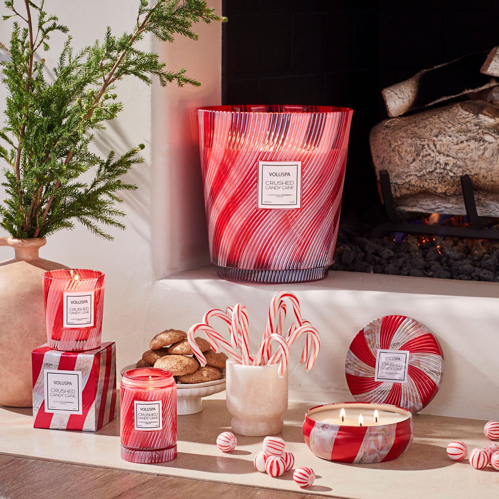 Crushed Candy Cane - 5 Wick Hearth Candle - Image 2